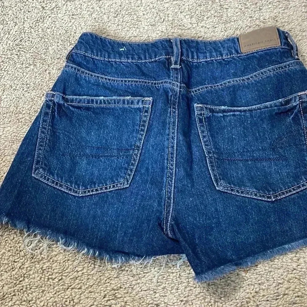 American Eagle jean shorts Tom Girl size 00 - Picture 2 of 5